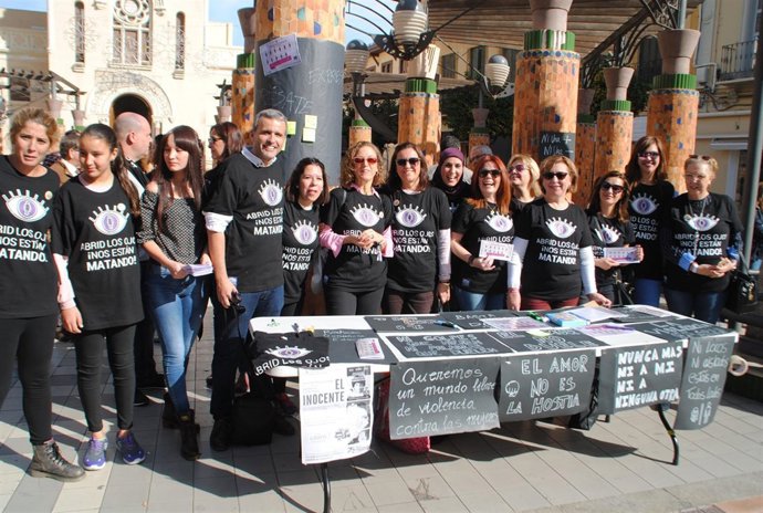 Acto del PSOE contra la violencia de género en Melilla