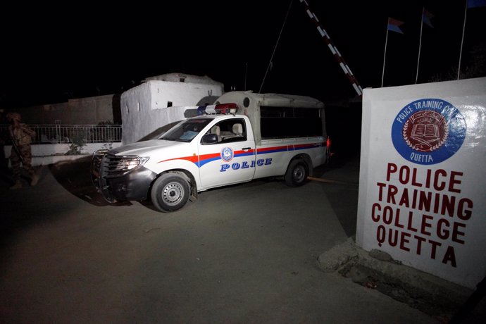 Centro de formación de la Policía en Quetta atacado por Estado Islámico