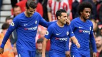 Willian conquista un punto para el Chelsea en Anfield y el United gana con fortuna