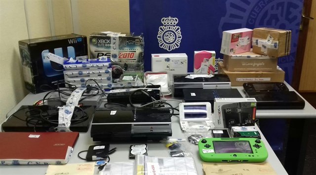 Detenido por vender dispositivos destinados al pirateo de consolas