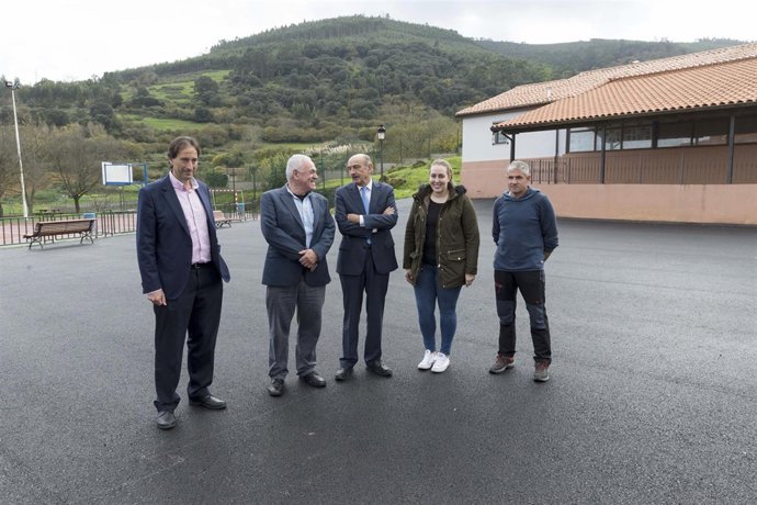 Rehabilitación de la plaza de Carasa