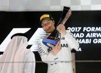 Bottas despide el Mundial con victoria y Alonso termina noveno