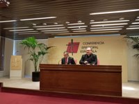 Los obispos, tras abordar con "serenidad" la crisis y escuchando a los prelados catalanes, piden cohesión social