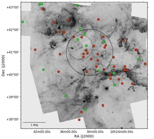 Las nuevas estrellas OB aparecen señaladas en rojo
