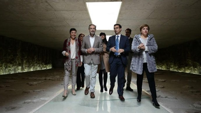 El consejero de Fomento, Felipe López, y el alcalde de Granada, Francisco Cuenca