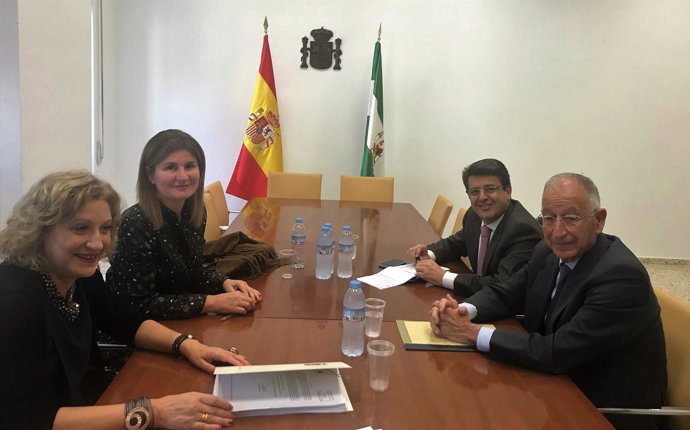 Reunión del PP con la presidenta de la Audiencia de Almería