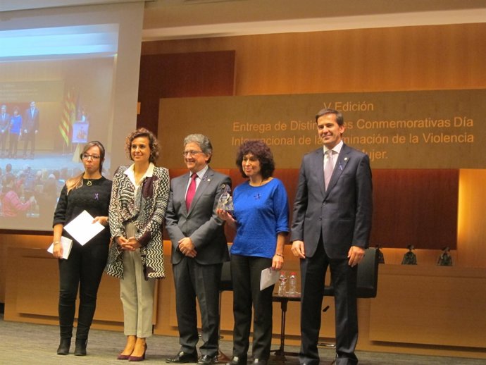 El delegat I.Millo i la ministra D.Montserrat                  