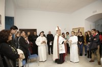 El obispo de Córdoba bendice las nuevas instalaciones de la Biblioteca Diocesana