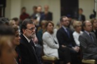 Rajoy avisa a Sánchez que la reforma de la Constitución no puede ser un "premio" para los que quieren liquidarla