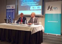 La Comunidad incrementará en 2018 los cursos de formación en empleos del futuro como marketing digital o videojuegos