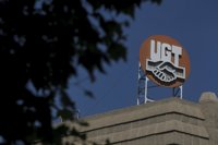 UGT conmemora los 40 años de su legalización con una muestra de la lucha sindical y con voluntad de "retomar la calle"