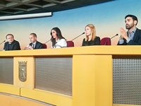 Villacís cree que Carmena se usa como "caballo de Troya" para que lleguen a Cibeles "formaciones que deterioran Madrid"