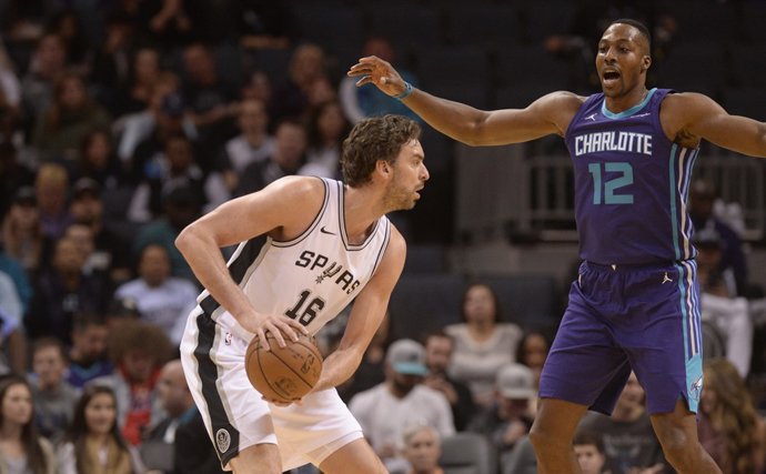 San Antonio Spurs Pau Gasol Dwight Howard Charlotte Hornets