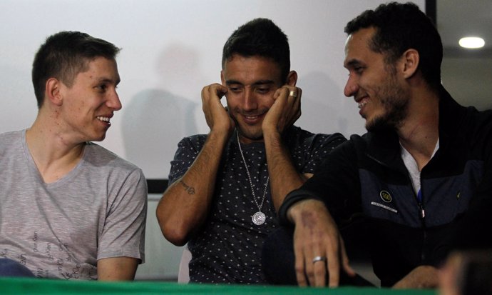Soccer players of Brazil's Chapecoense and survivors of the team's plane crash, 