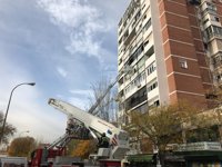 Ayuntamiento ofrece hoteles a los vecinos del inmueble siniestrado y resguardo para los mayores en el centro de Vaguada