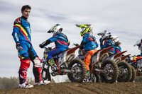Márquez perfecciona su técnica y recupera la ilusión como profesor de motocross