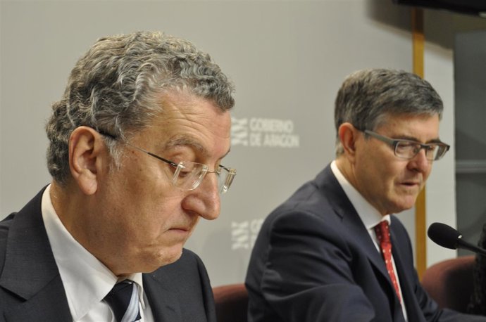 Los consejeros de Sanidad, Sebatián Celaya, y Presidencia, Vicente Guillén.