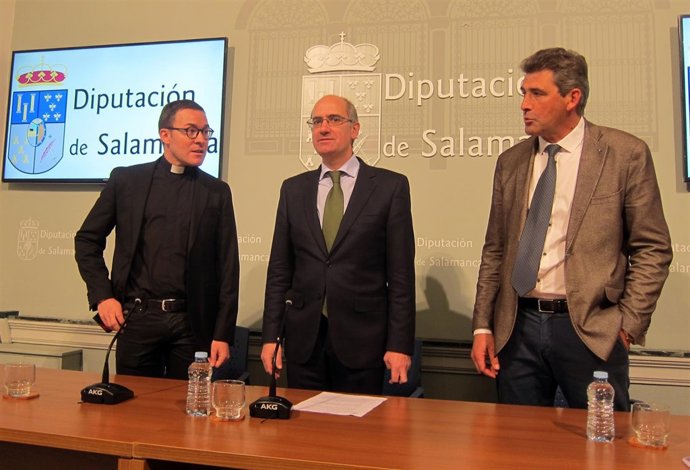 Presentación de la muestra de Santa Teresa de Jesús.     