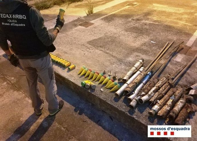 Coets antigranís confiscats a Vilobí d'Onyar (Girona)