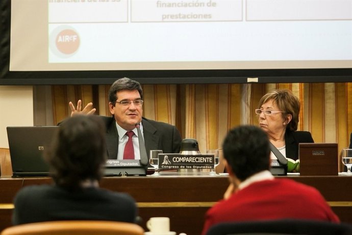 El presidente de la AIReF, José Luis Escrivá, en el Congreso
