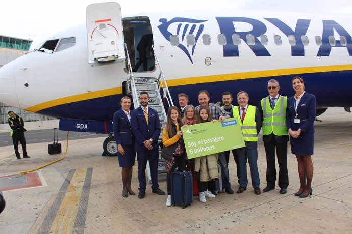 Pasajero 6 millones del Aeropuerto de València en 2017