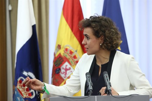Dolors Montserrat se reúne con el presidente de Canarias, Fernando Clavijo