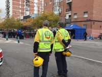 Clausurado el edificio del incendio de Fuencarral tras detectarse daños en la zona de la escalera