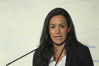 Villacís bromea sobre su parecido con la prometida del príncipe Harry: "Entre Buckingham y Cibeles, me quedo con Madrid"