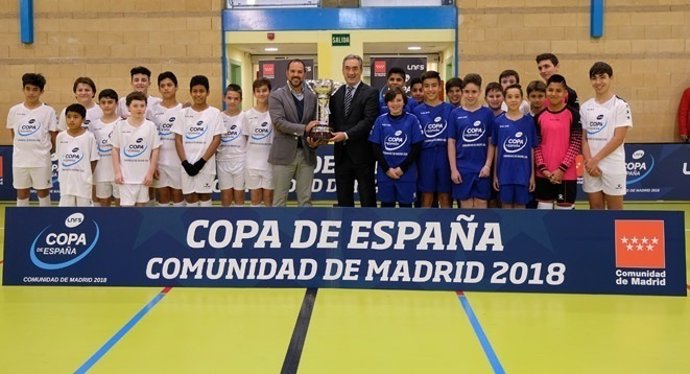   La Comunidad De Madrid Ha Recibido Este Martes El Trofeo De La Copa De España