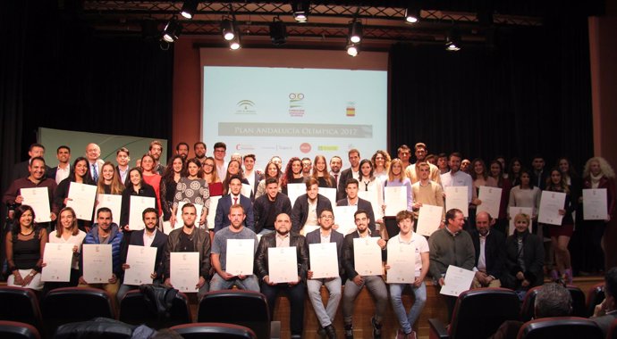 La Junta entrega las becas de la Fundación Andalucía Olímpica