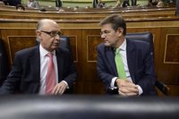 El PSOE rebaja el pacto PP-Ciudadanos a "mucho frufrú y poco miriñaque" y Montoro le anima a unirse