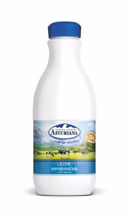 Botella de leche de Central Lechera Asturiana.