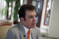 La ventaja del opositor Nasralla en las presidenciales de Honduras se reduce a menos de un punto