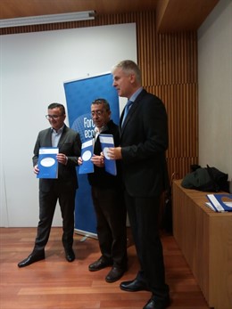 (De Izq A Der) José González, Edelmiro López Y Santiago Lago (Foro Económico)