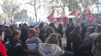 Madrid.- Los sindicatos se encierran en la sede de RRHH del SERMAS y exigen un calendario de pago de carrera profesional