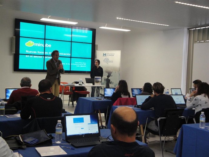 Nota De Prensa Y Fotos De Hoy, 29 De Noviembre, Encuentro Huelva Empresa