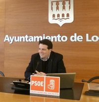 El PSOE pide "paralizar" el nuevo pliego del 010 por errores fruto del "capricho de la alcaldesa"