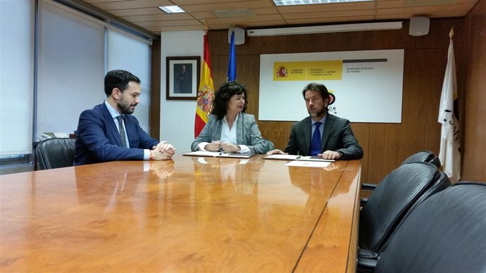 Firma de convenio entre Gobierno y Tenerife para rehabilitar Puerto de la Cruz