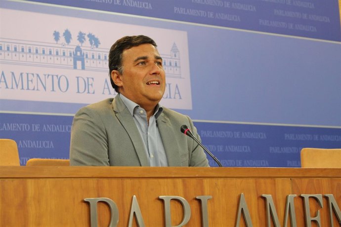 Carlos Hernández White, hoy en rueda de prensa 