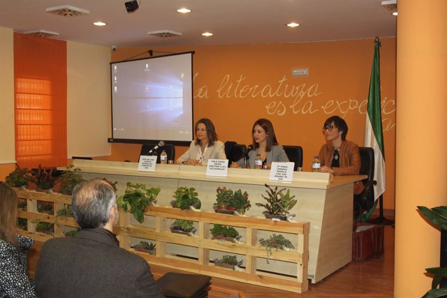 Inauguración de las primeras jornadas 'Hacia un nuevo camino'.