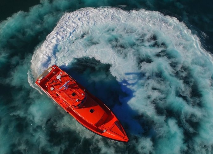 Salvamar Arcturus' actúa en rescate en Tarifa