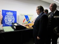 Zoido anuncia la mayor incautación de heroína en España, con 331 kilos