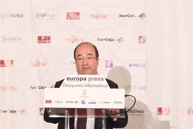 Miquel Iceta en el Desayuno de Europa Press presentado por Pedro Sánchez