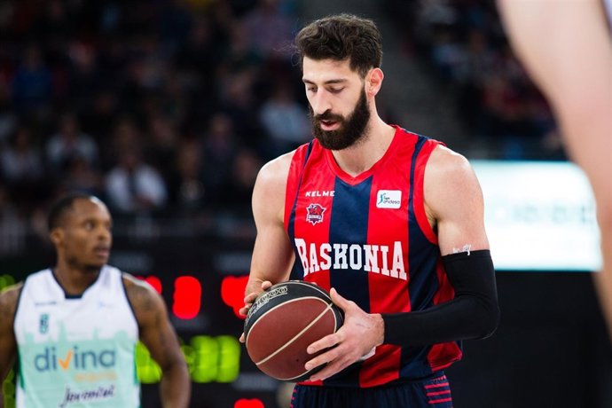 Tornike Shengelia (Baskonia)