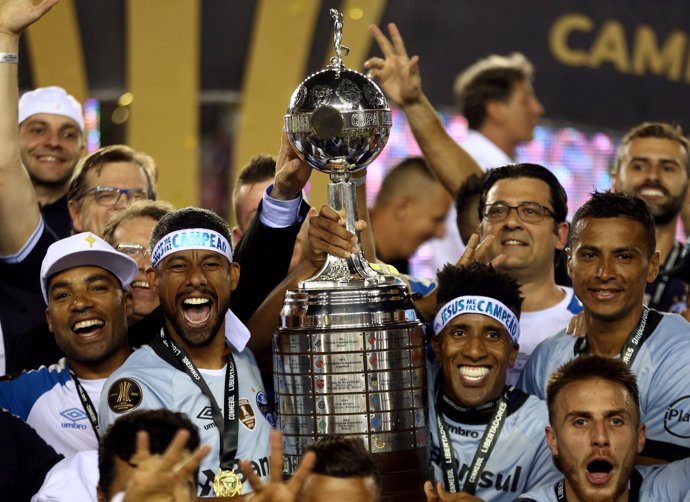 Soccer Football - Copa Libertadores Final - Argentina’s Lanus v Brazil's Gremio 