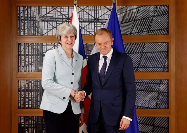 Theresa May y Donald Tusk 