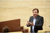 Vara dice que no se "debería exigir lo mismo" a Extremadura mientras no tenga "las mismas posibilidades" que los demás