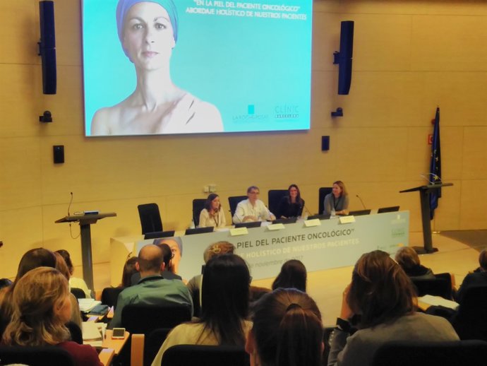 Jornada sobre dermatologia en oncologia en el Clínic