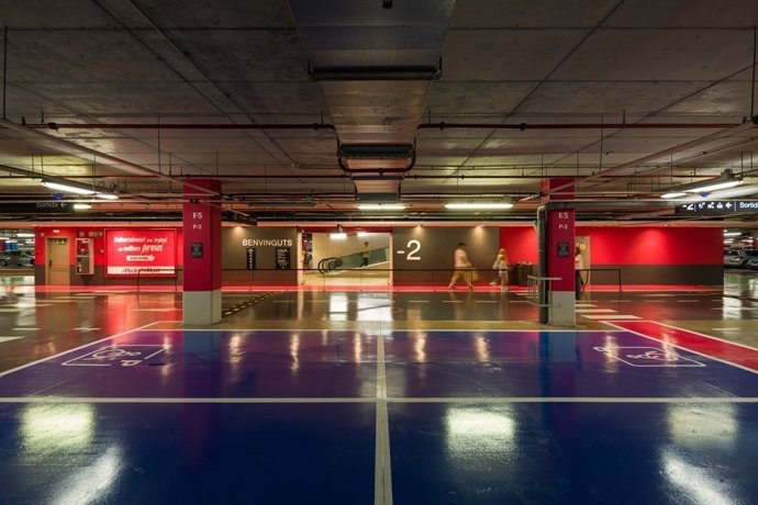 Aparcaments del centre comercial Splau