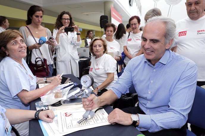 Ruiz Escudero Participa En La Celebración Del Día Internacional De Las Personas 